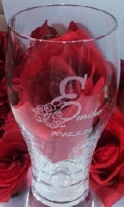 バカラ オノロジービアタンブラーグラス 側面名入れ 花文字 名入れギフト・名入れ記念品 綿の実工房