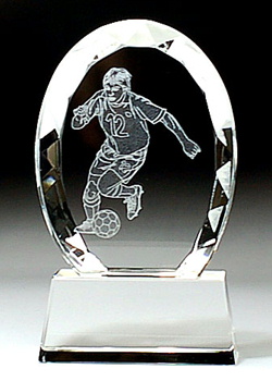 811スポーツ サッカー クリスタルスポーツトロフィー 名入れ記念品 綿の実工房